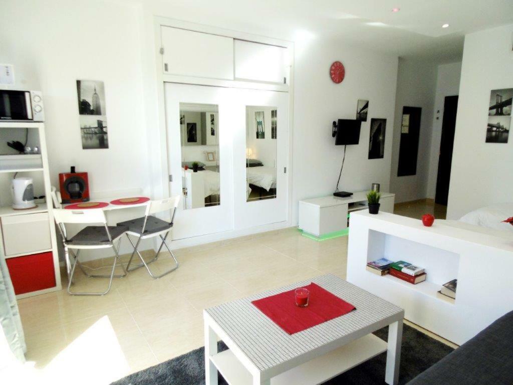 Appartement 1St Lign On The Beach フエンヒロラ エクステリア 写真